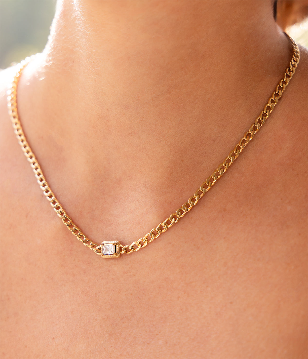 Necklace Inara (Golden steel)